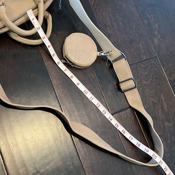 Like dreams barrel bag NWOT - Picture 10 of 11